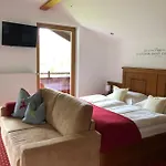 Haus Hirschpoint 4* פאיסטנאו