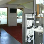 Haus Hirschpoint בית הארחה 4*