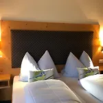 Haus Hirschpoint 4* פאיסטנאו
