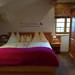 Haus Hirschpoint בית הארחה פאיסטנאו
