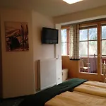 בית הארחה Haus Hirschpoint 4*