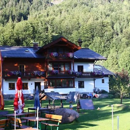 Haus Hirschpoint Vendégház 4*