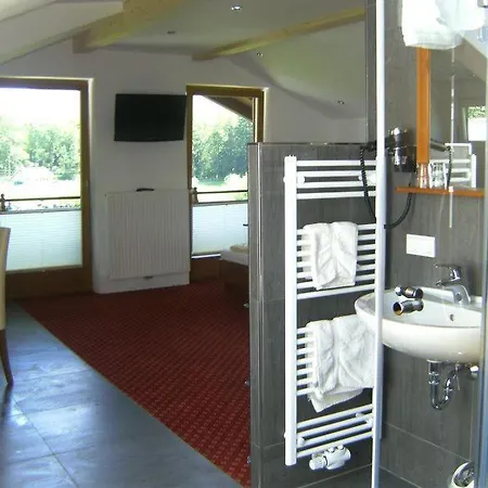 Haus Hirschpoint Penzion 4*