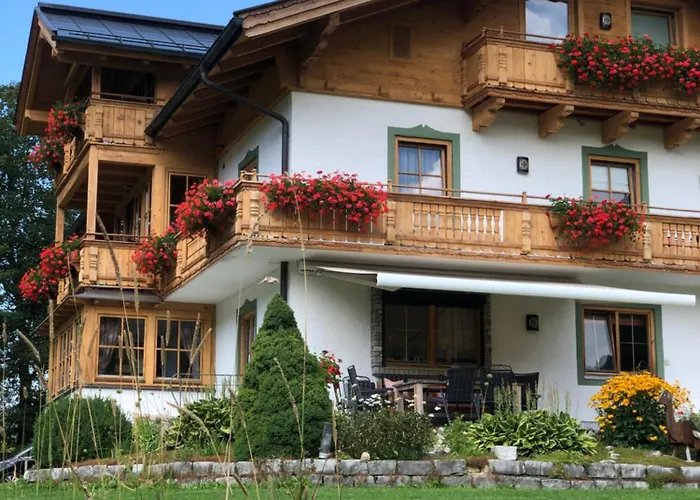 Haus Hirschpoint 4*